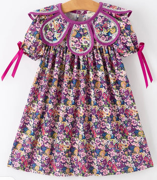 Beautiful Floral Scalloped Collar Sister Set