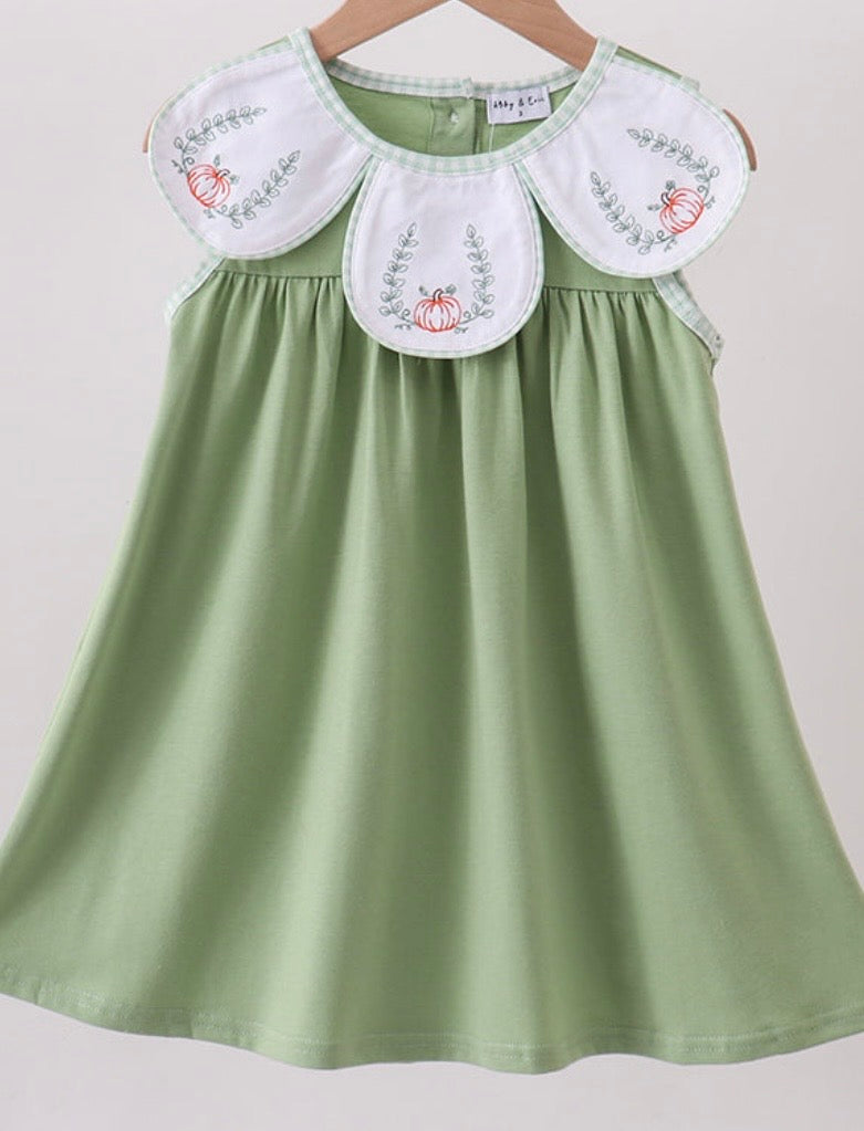 Embroidered Pumpkin Petal Collar Sister Set